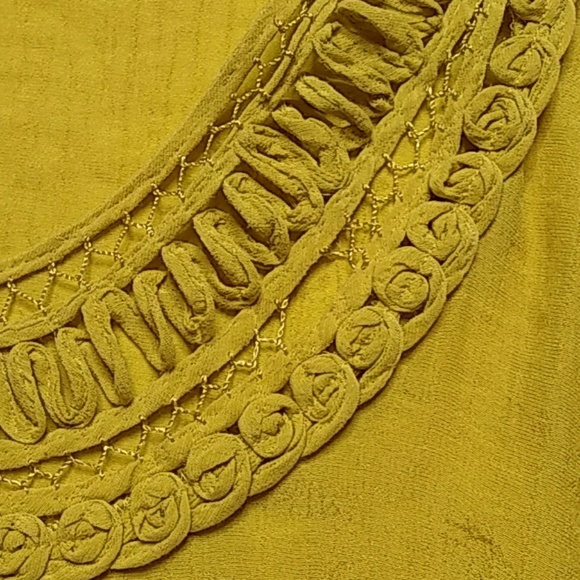 F21 Golden Rod Braided Neckline Cap Sleeve - Picture 5 of 7